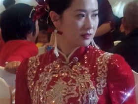 青岛“国泰民安脸”新娘走红婚庆公司：娶她的是位农村小伙