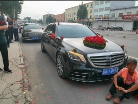 极目快评环卫工拦着婚车不让走“婚庆垃圾”之痛该如何破解